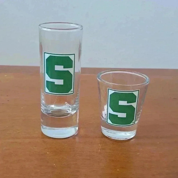 SHOT GLASS MICHIGAN STATE UNIVERSITY - Picture 2 of 3